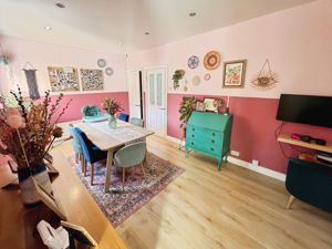Dining Room - click for photo gallery
